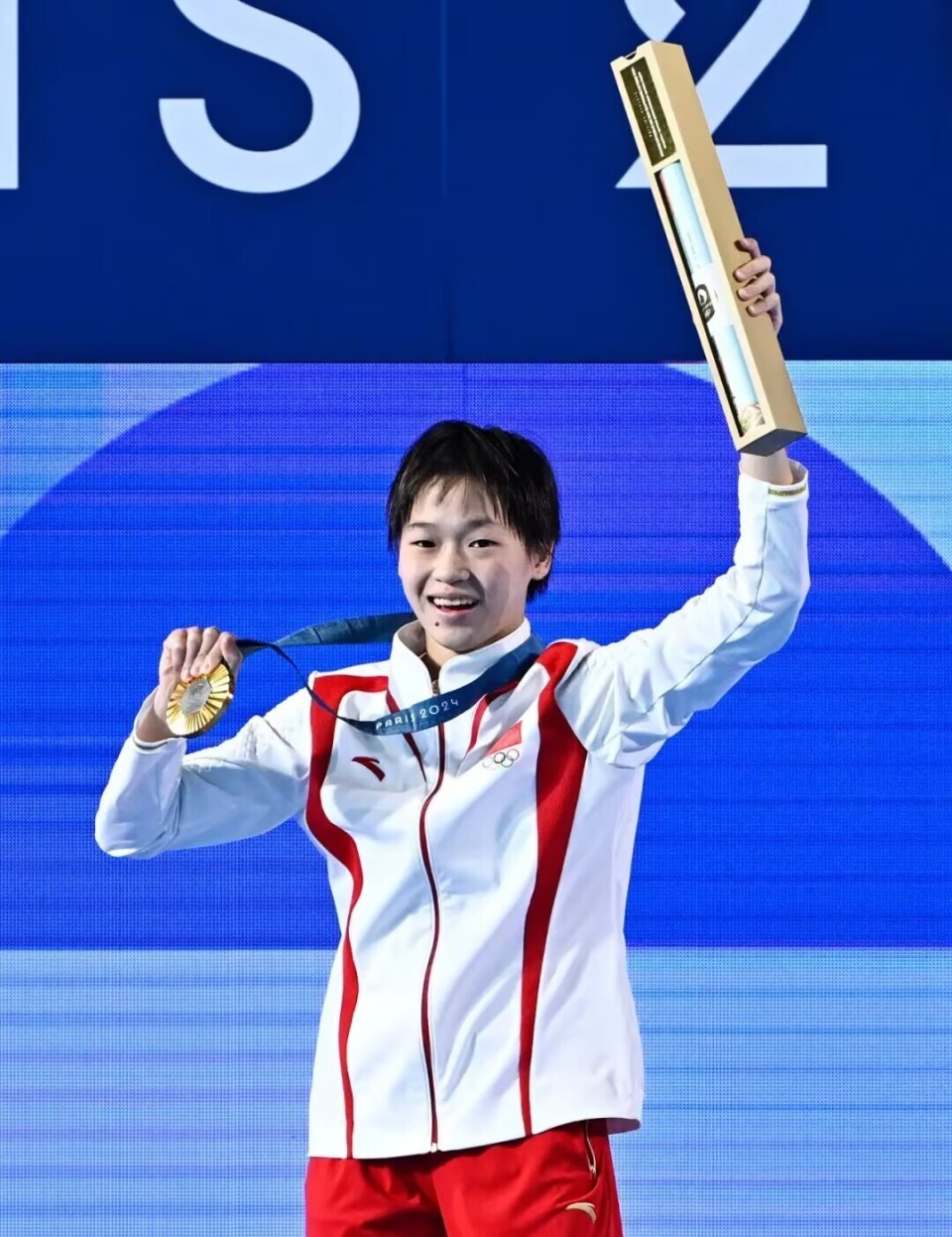 甚至半退役, KMMQy, OYv