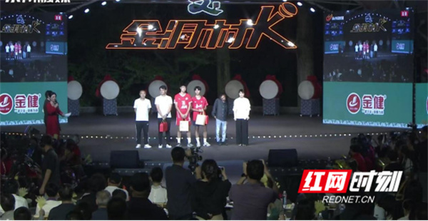 事业发展贡 事业发展贡